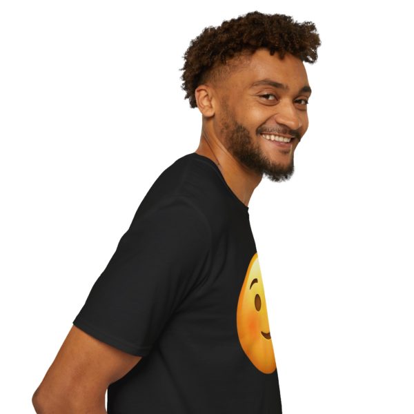 Wink Emoji T-shirt – Sjov og flabet emoji T-shirt | Humor, flirt og attitude - Billede 4