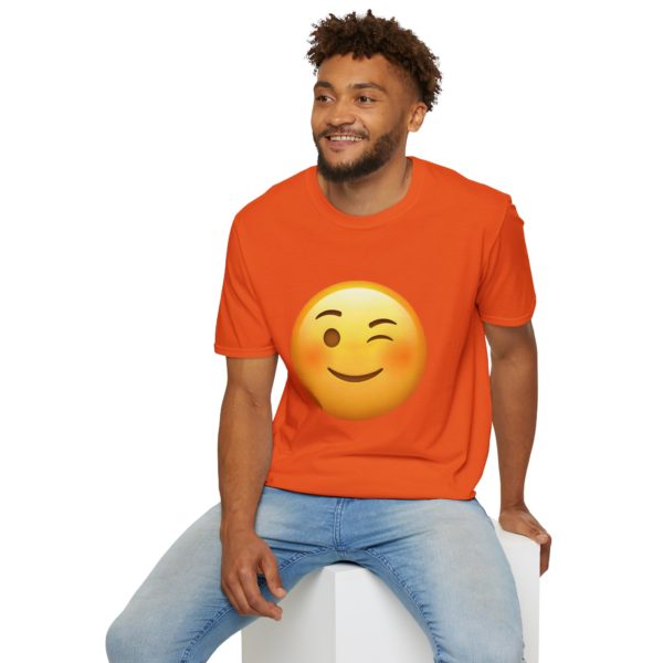 Wink Emoji T-shirt – Sjov og flabet emoji T-shirt | Humor, flirt og attitude - Billede 8